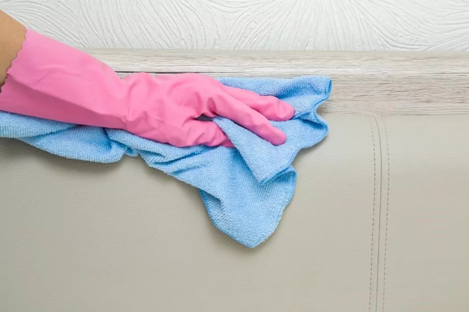 6.Comment nettoyer et entretenir votre banquette convertible ?