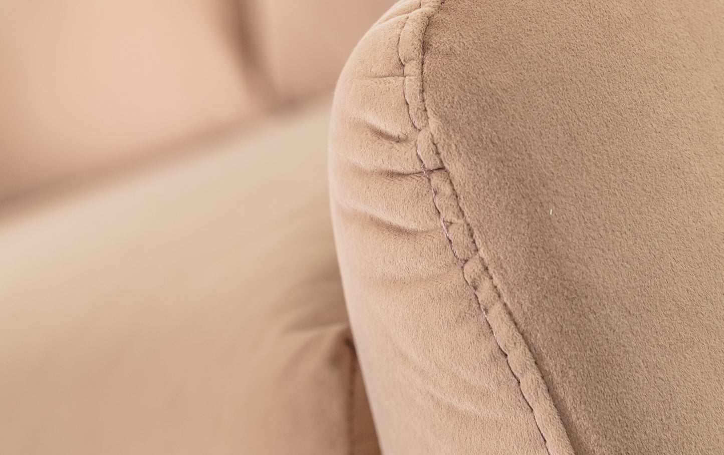 LAYNE Matt Velvet Litchi