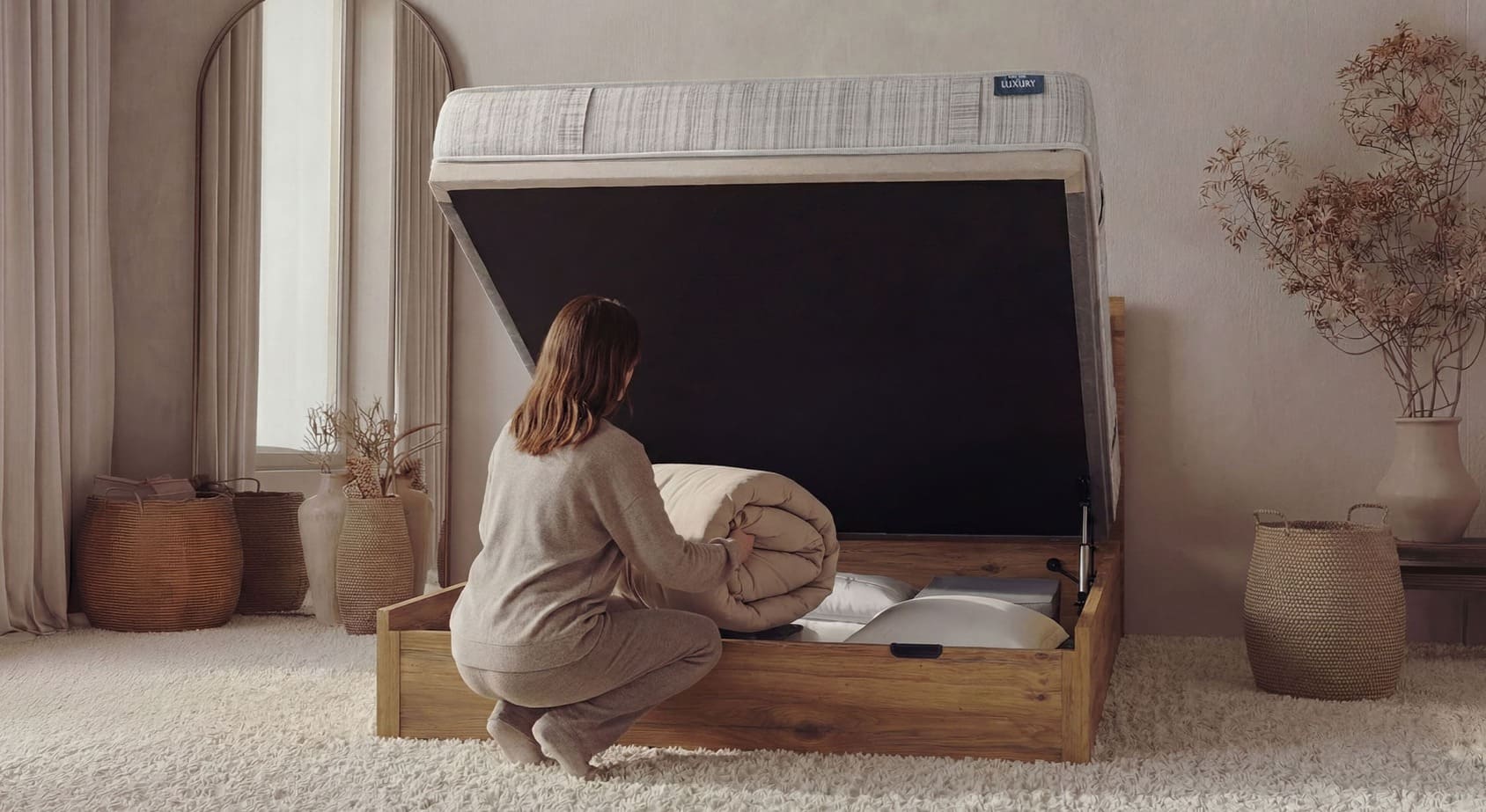 CONDOR Estepa Wood Storage Bed